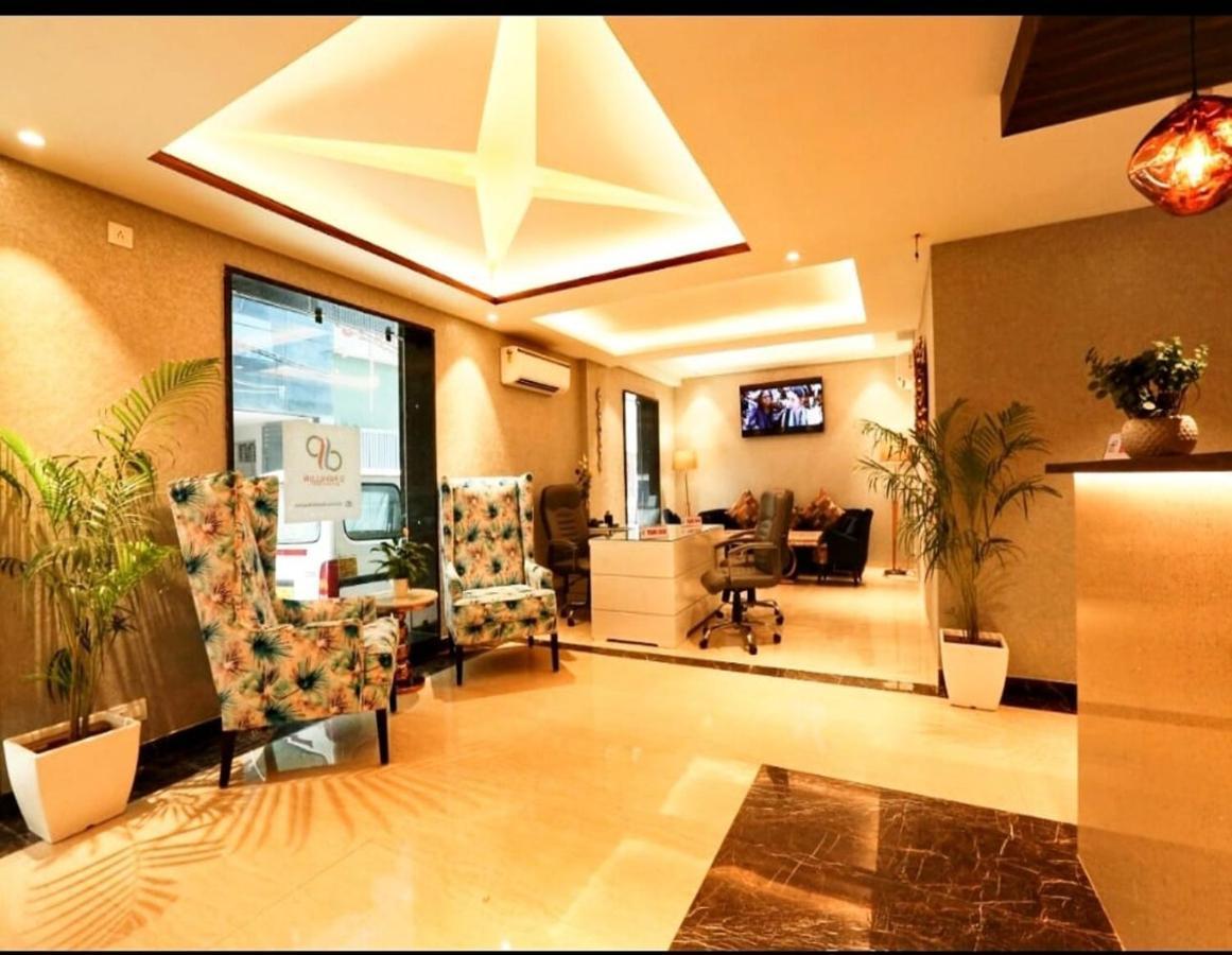 Hotel The Vegas Delhi Airport- A Boutique Hotel New Delhi Extérieur photo