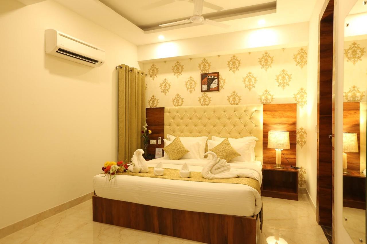 Hotel The Vegas Delhi Airport- A Boutique Hotel New Delhi Extérieur photo