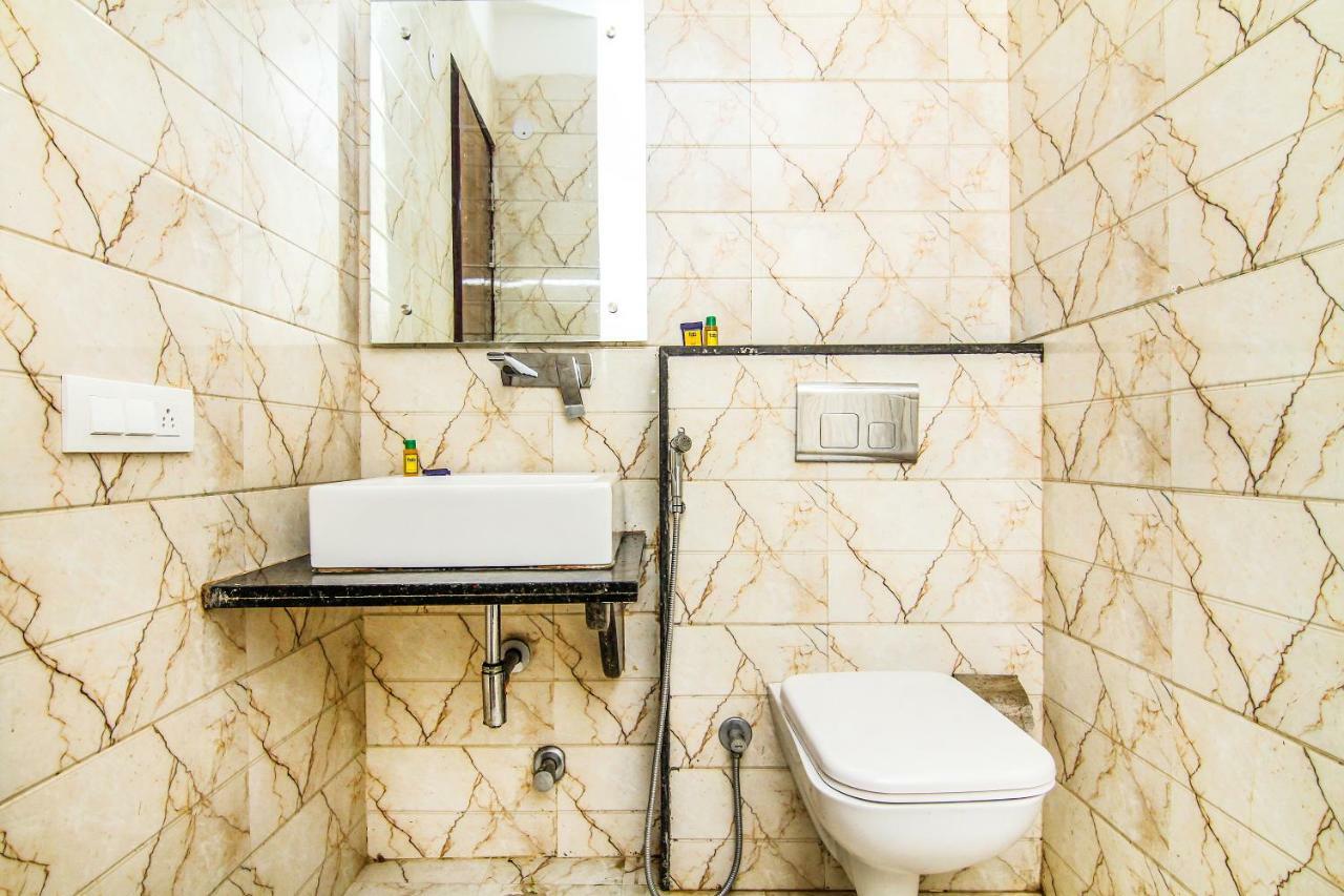 Hotel The Vegas Delhi Airport- A Boutique Hotel New Delhi Extérieur photo