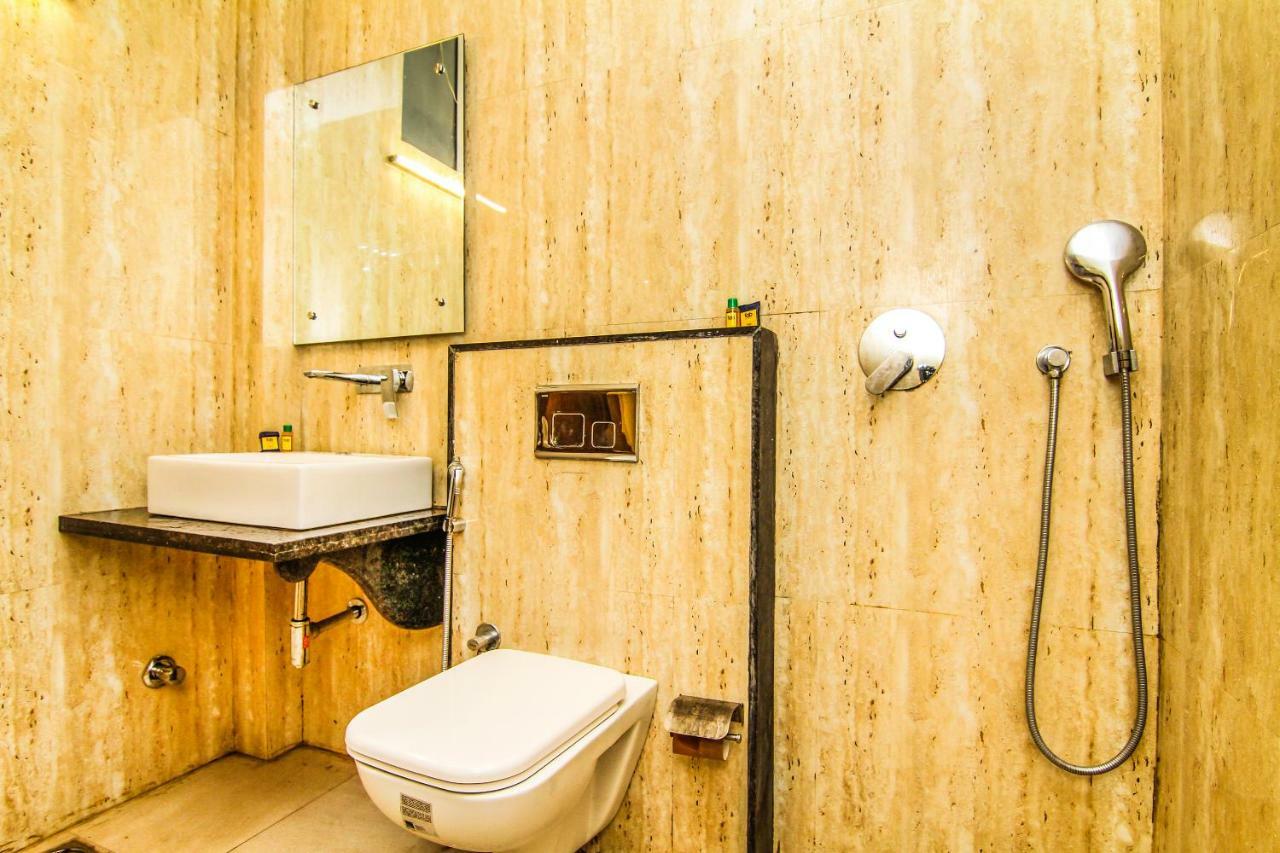 Hotel The Vegas Delhi Airport- A Boutique Hotel New Delhi Extérieur photo