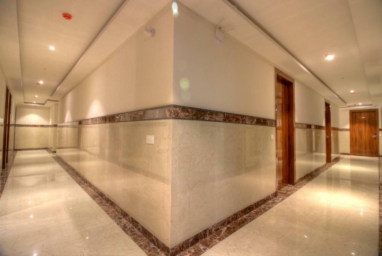 Hotel The Vegas Delhi Airport- A Boutique Hotel New Delhi Extérieur photo