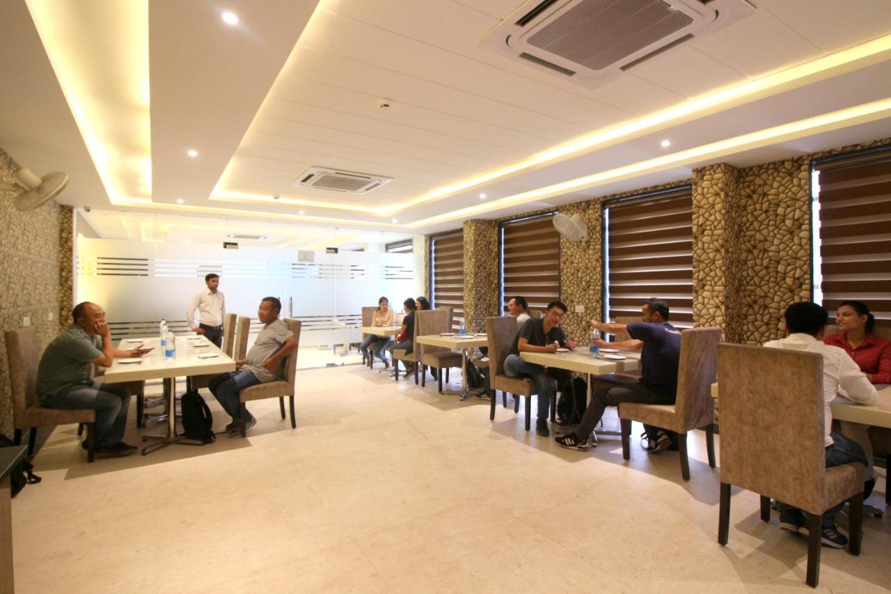 Hotel The Vegas Delhi Airport- A Boutique Hotel New Delhi Extérieur photo